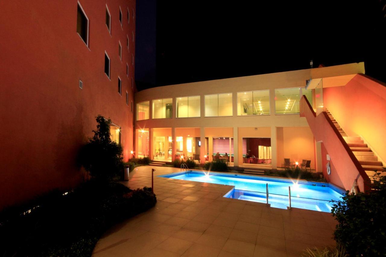 Crowne Plaza Monterrey Aeropuerto By Ihg Hotel Bagian luar foto
