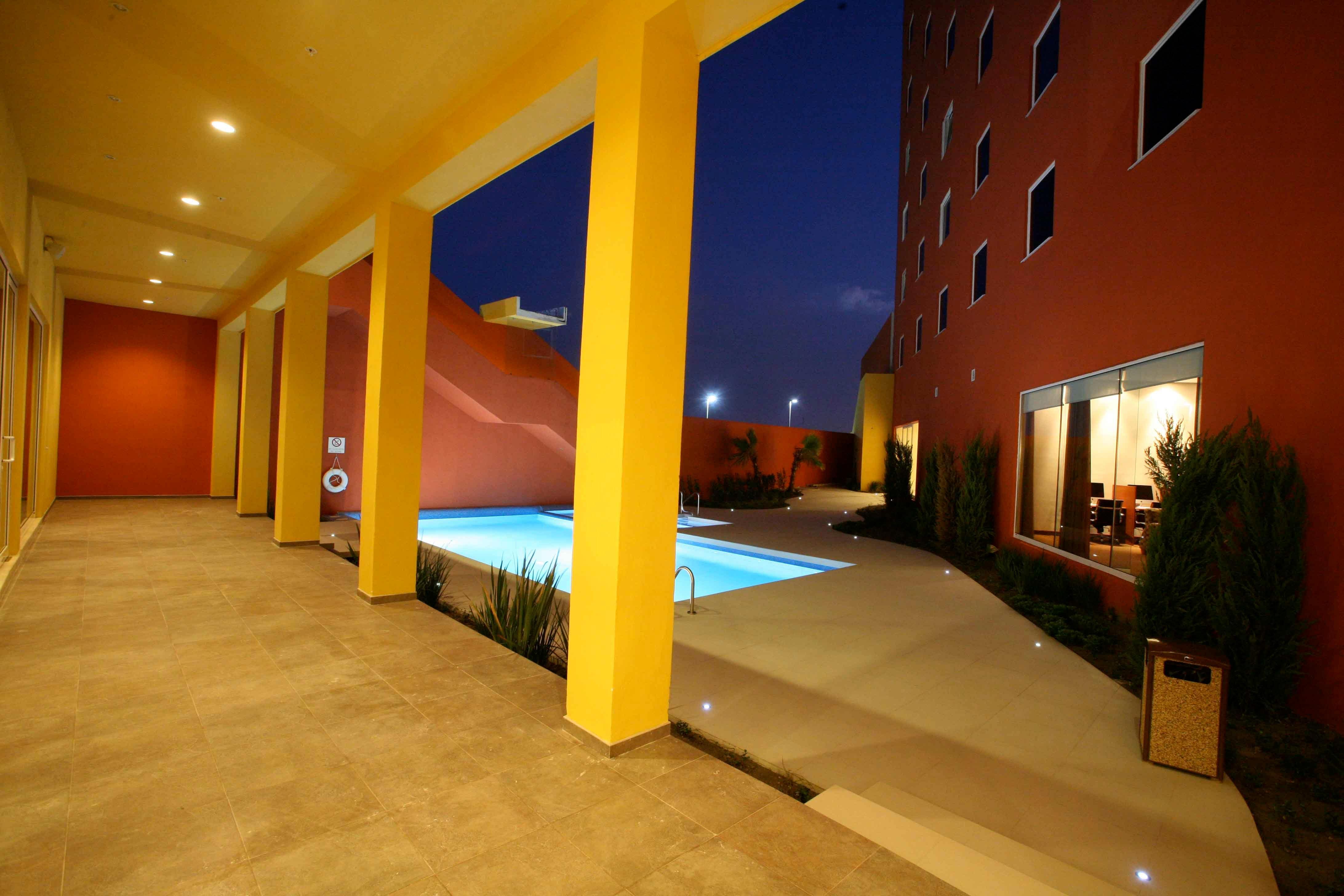 Crowne Plaza Monterrey Aeropuerto By Ihg Hotel Bagian luar foto
